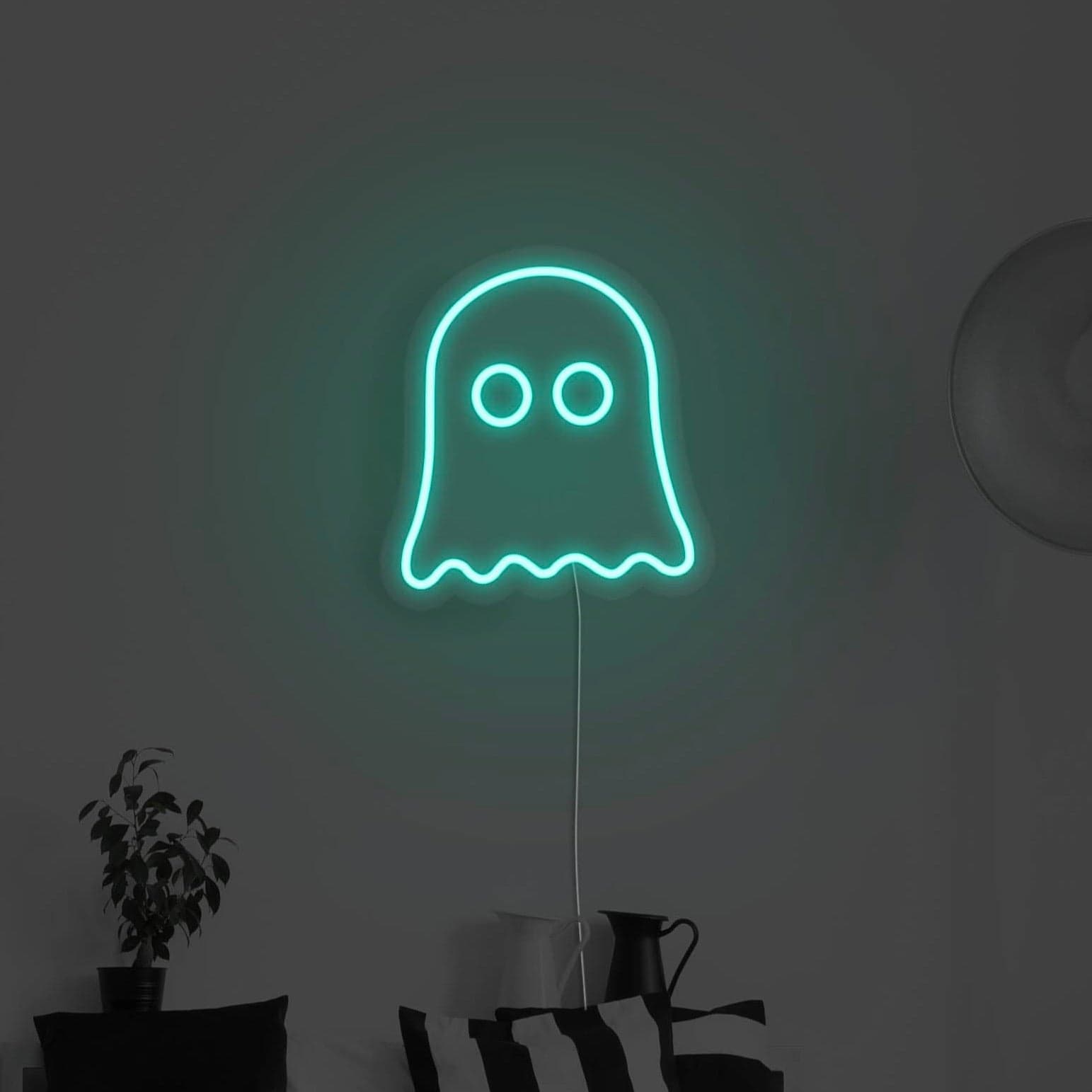 Ghost LED Neon Sign vista 1